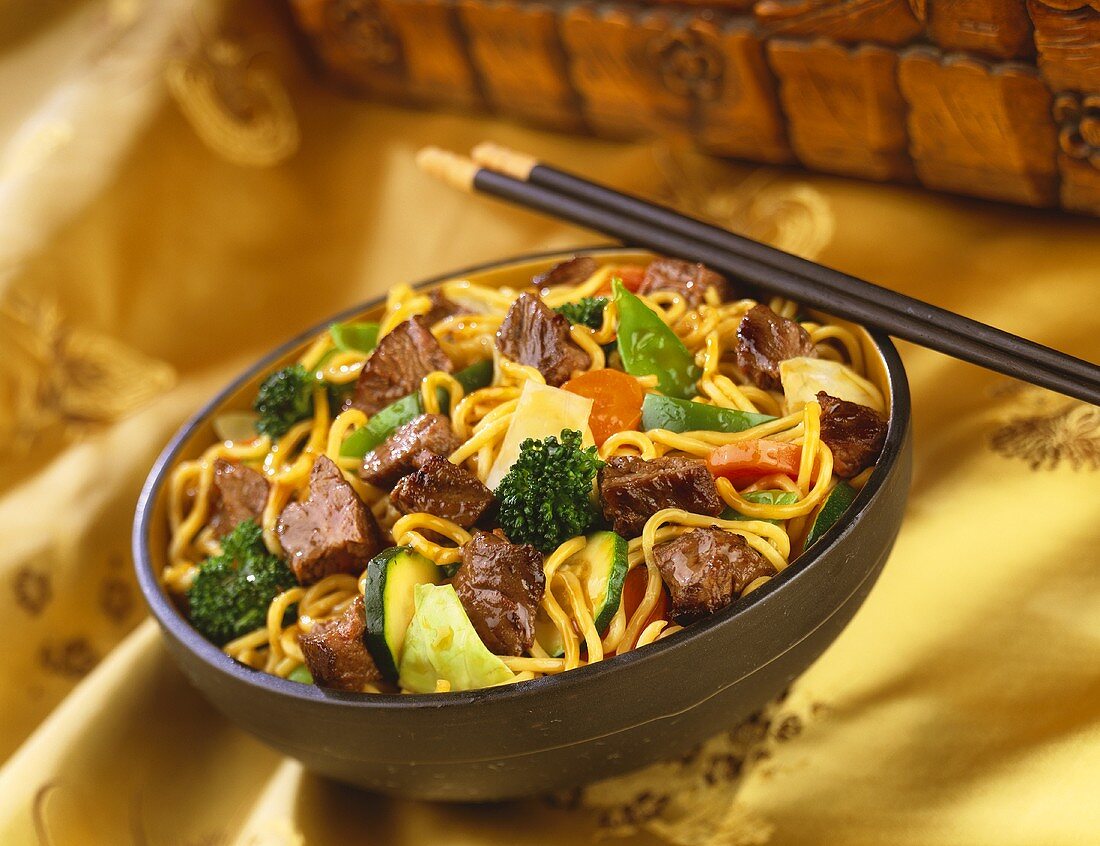 Beef and Broccoli Stir Fry with Noodles