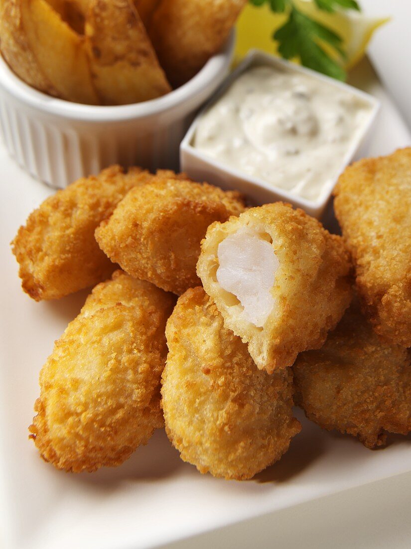 Fish nuggets (close-up)