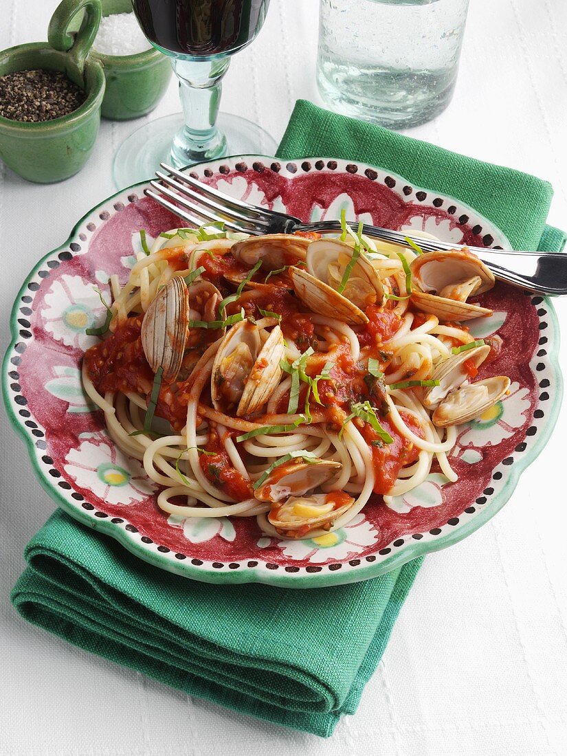 Spaghetti alla vongole (Spaghetti mit Venusmuscheln)