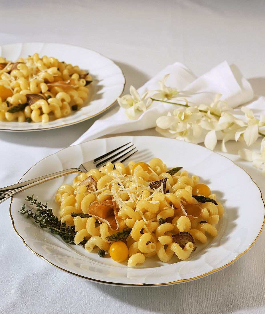 Pasta with Asparagus and Yellow Tomatoes