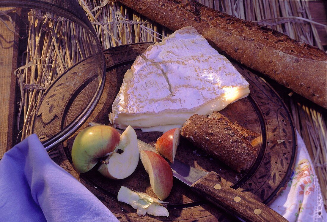 Camembert Cheese with Apple and Bread