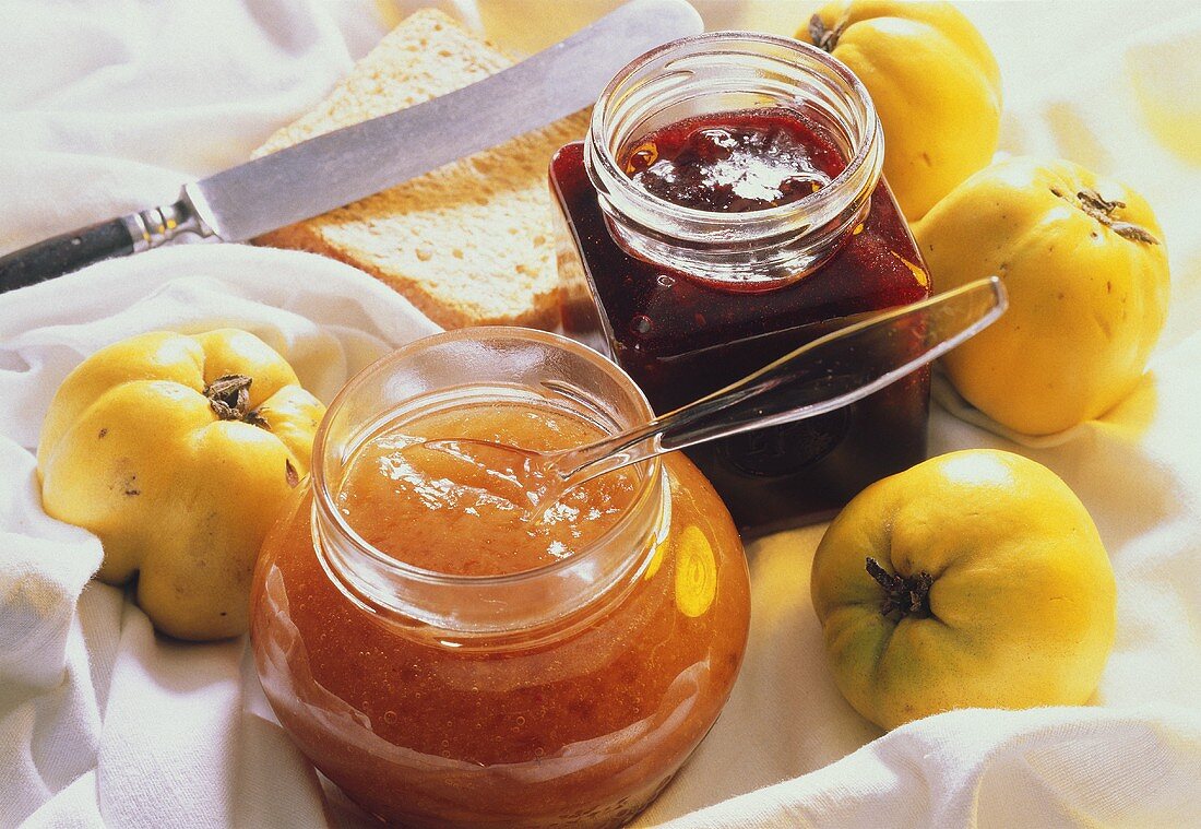 Quince jam and raspberry jam