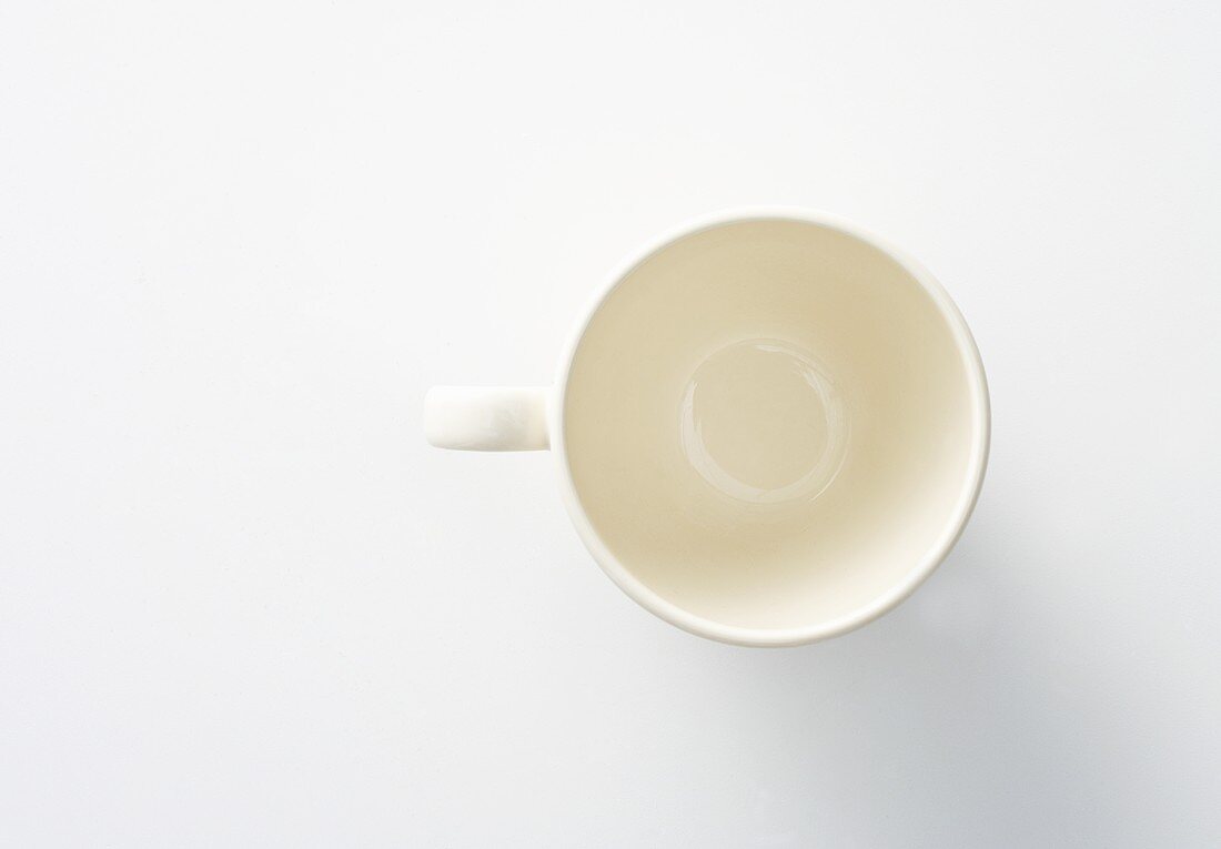 Eine weiße Tasse