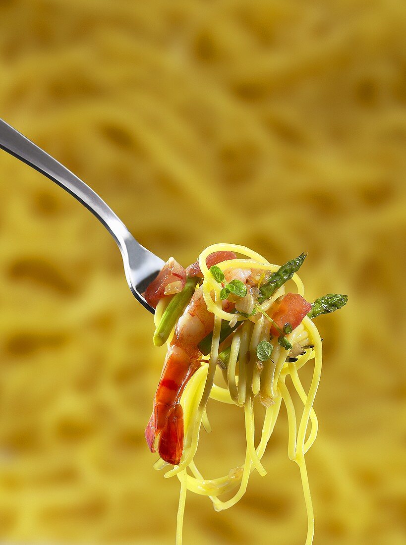 Spaghetti mit Scampo auf Gabel