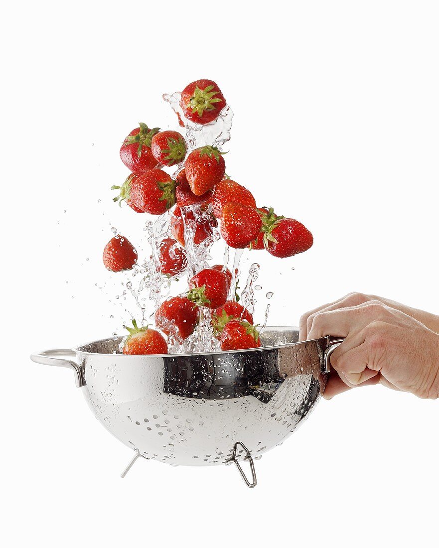 Washing strawberries