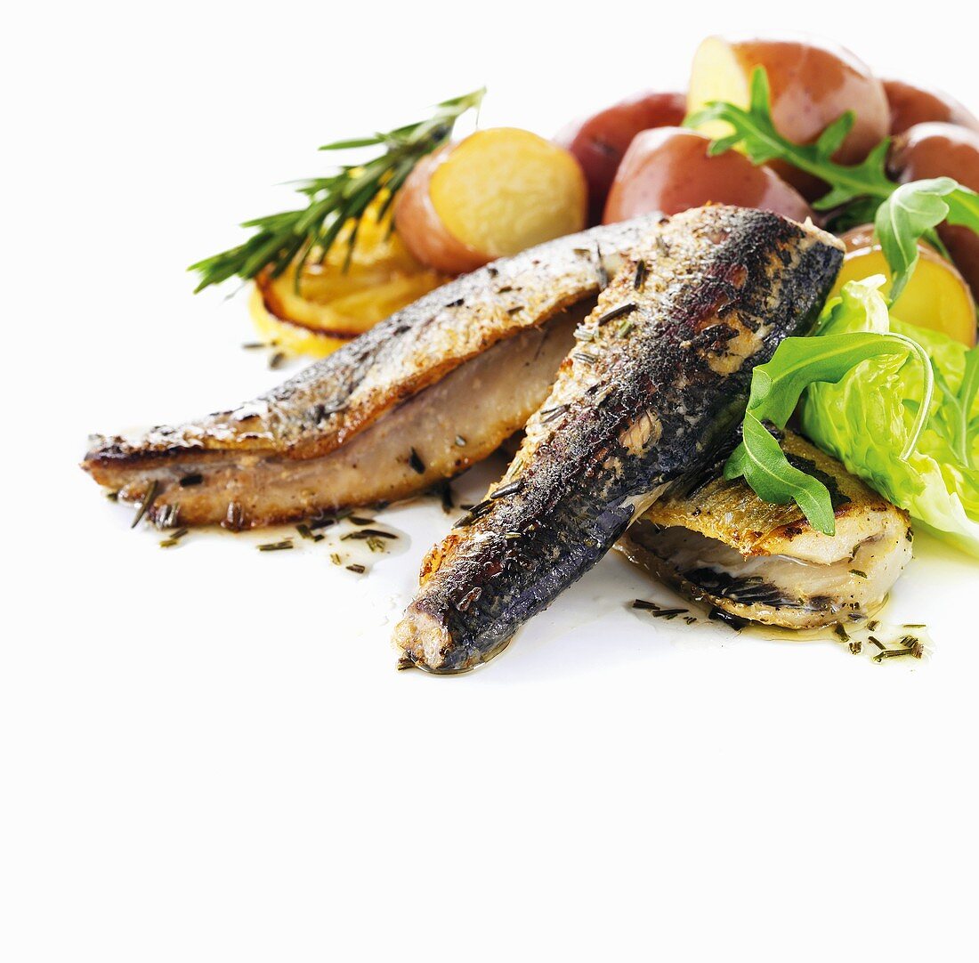 Grilled sardines with red potatoes