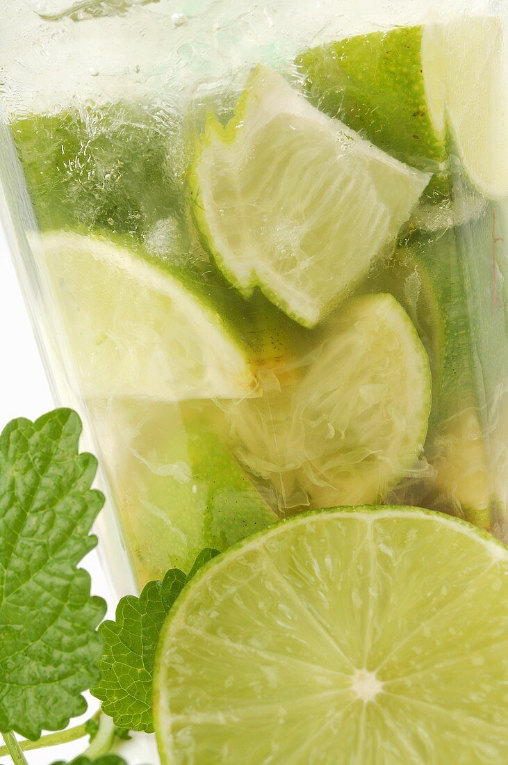 Mojito with lime and mint (close-up)