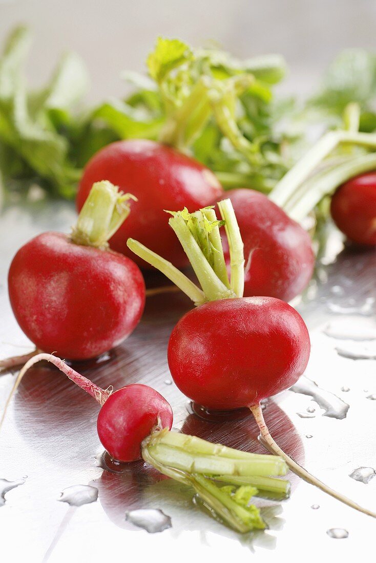 Fresh, washed radishes