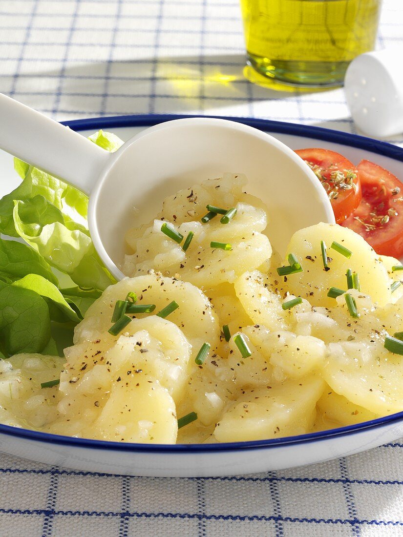 Kartoffelsalat mit Schnittlauch