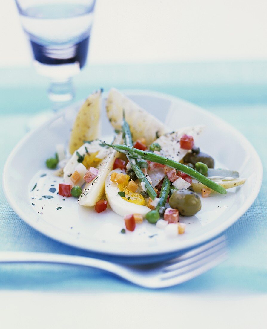 Egg and vegetable salad with potatoes