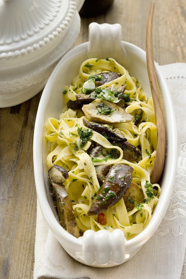 Tagliatelle mit Steinpilzen