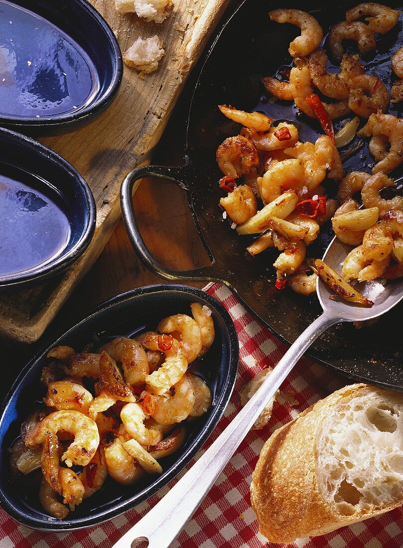 Garlic Shrimps with Chilies