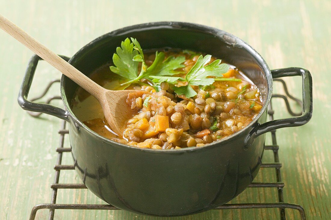 Lentil stew with carrots and parsley