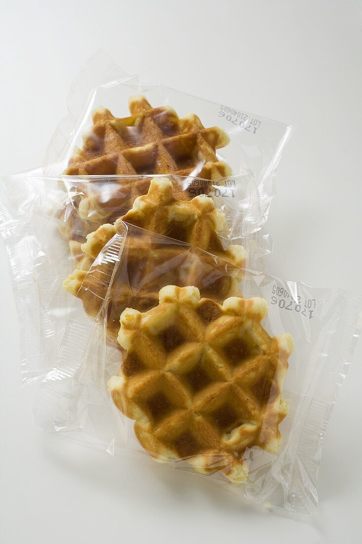 Kleine Waffeln, in Cellophanpapier verpackt