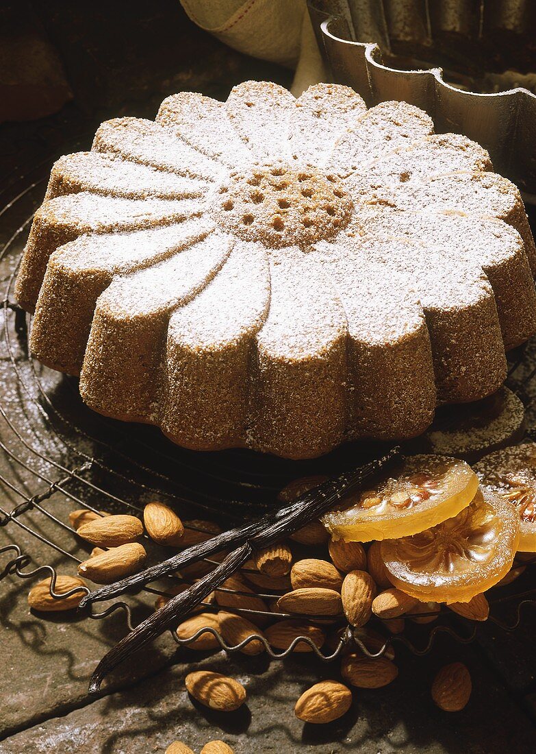 Marzipan cake with vanilla