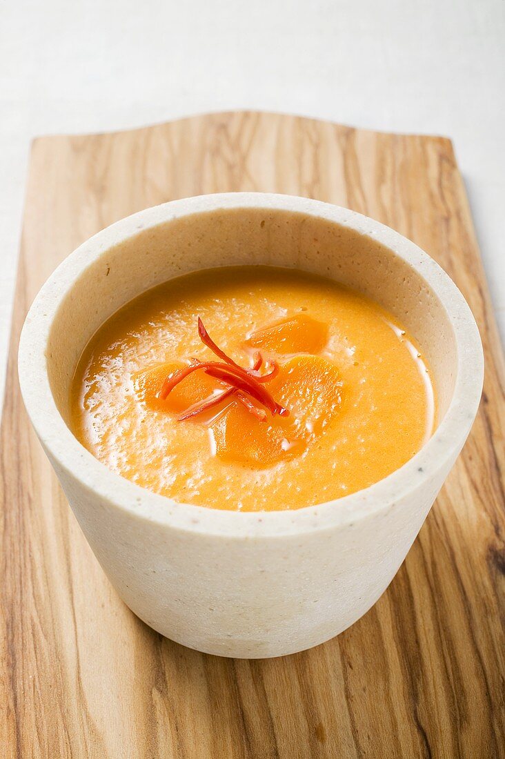 Carrot soup with chili pepper