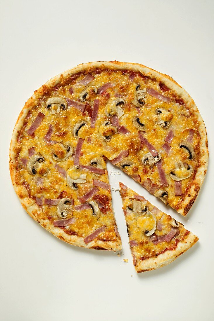 American-style ham and mushroom pizza