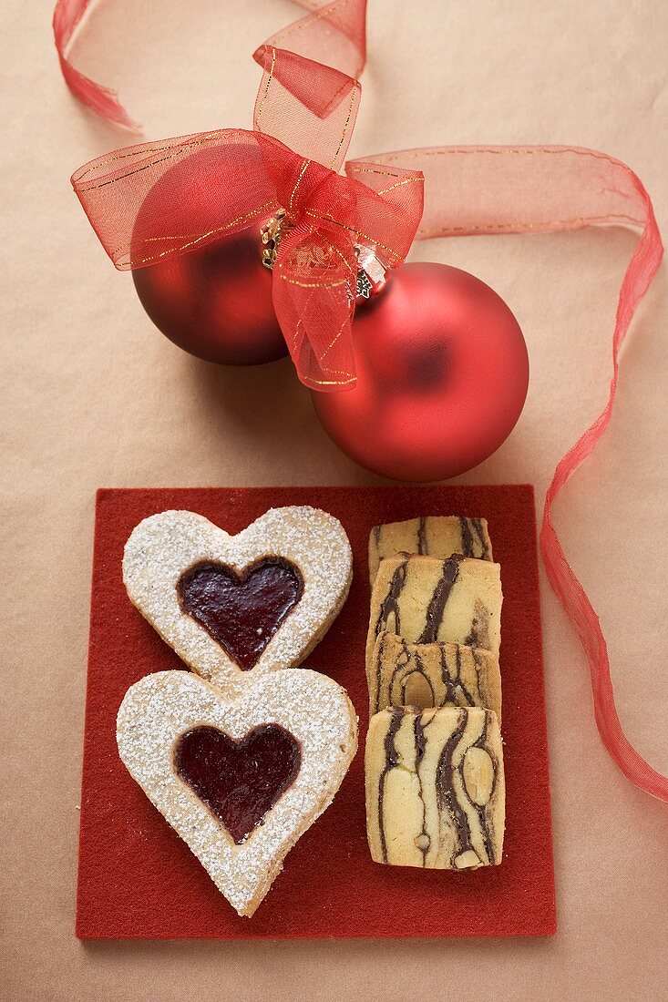 Jam biscuits and stripy biscuits for Christmas