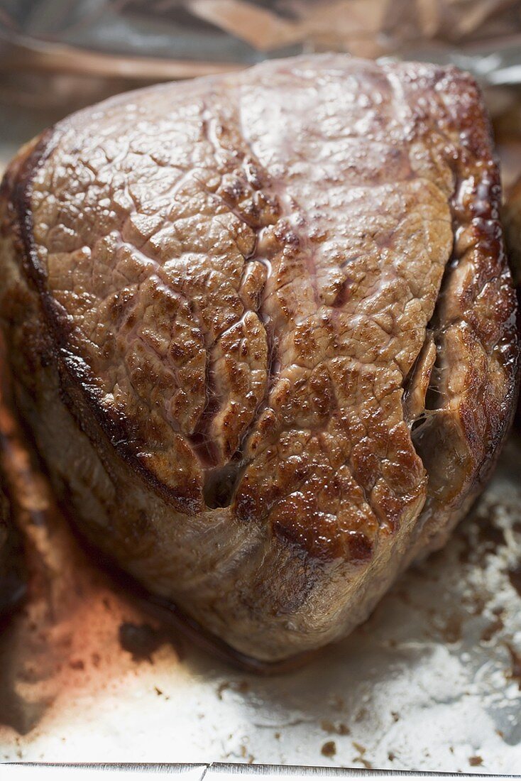 Fried beef steak (close-up)