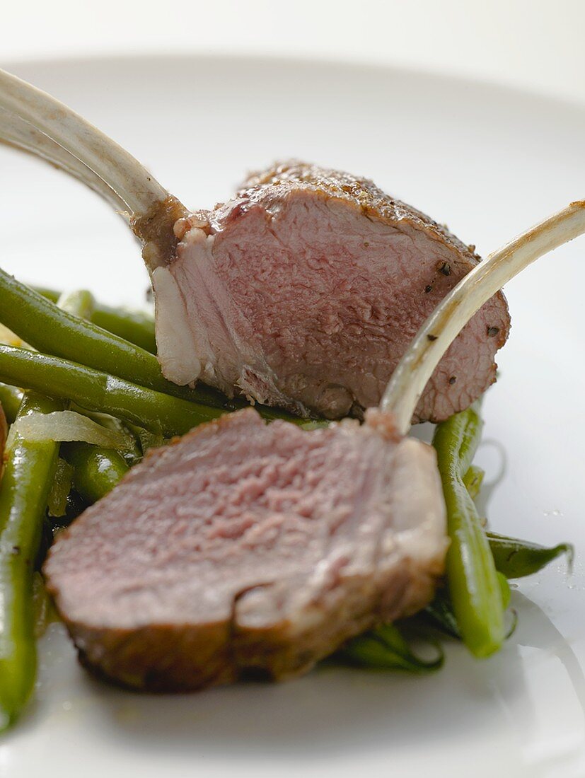 Lamb chops with green beans