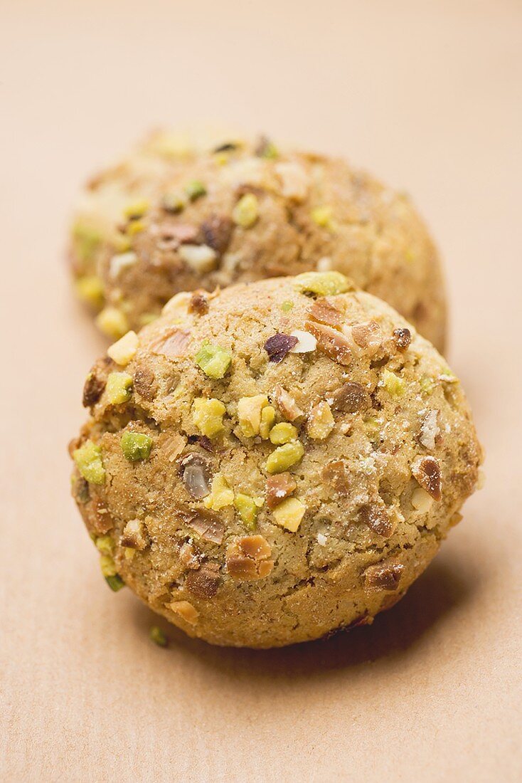 Italian almond biscuits with pistachios