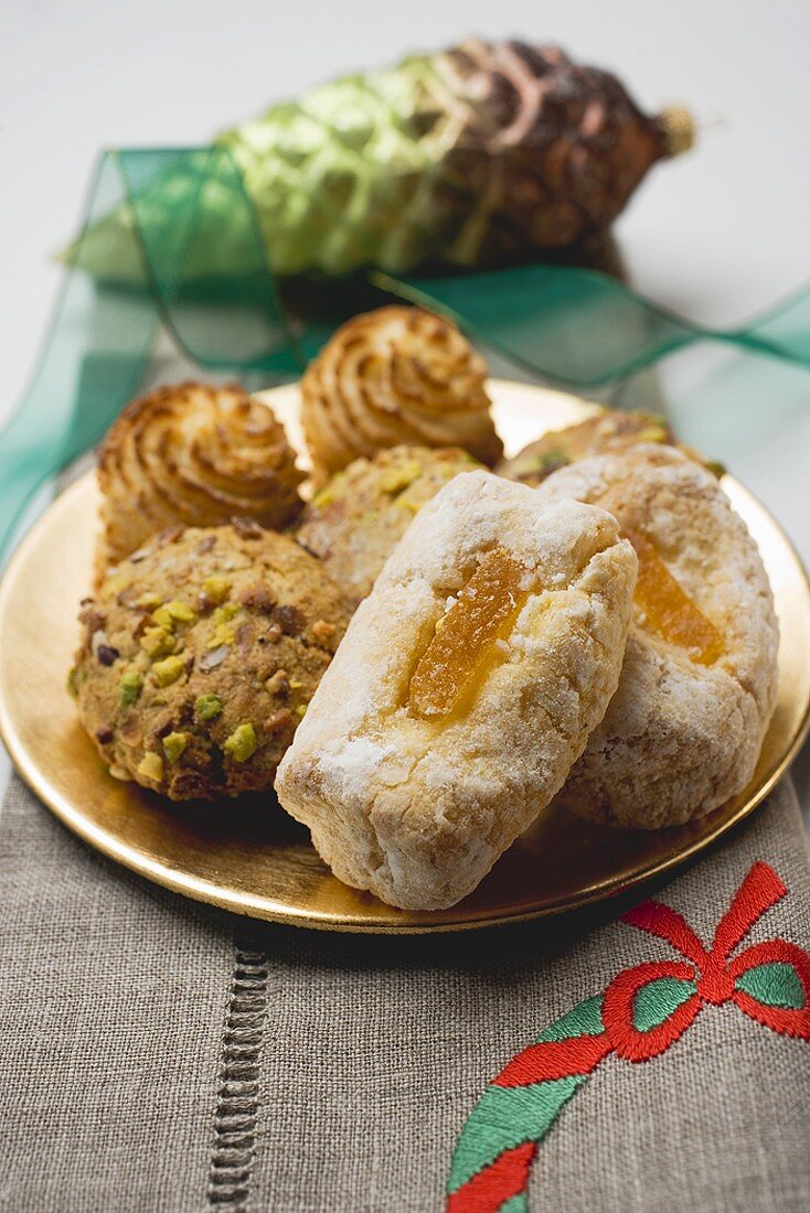 Italian almond biscuits on plate (Christmas)
