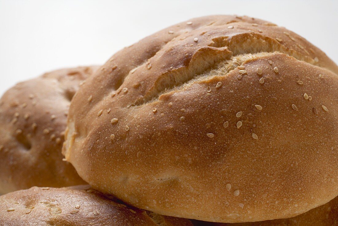 Mehrere Sesambrötchen (Close Up)