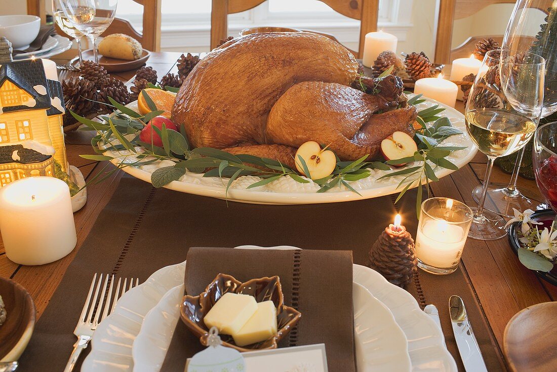 Roast turkey on Christmas table (USA)