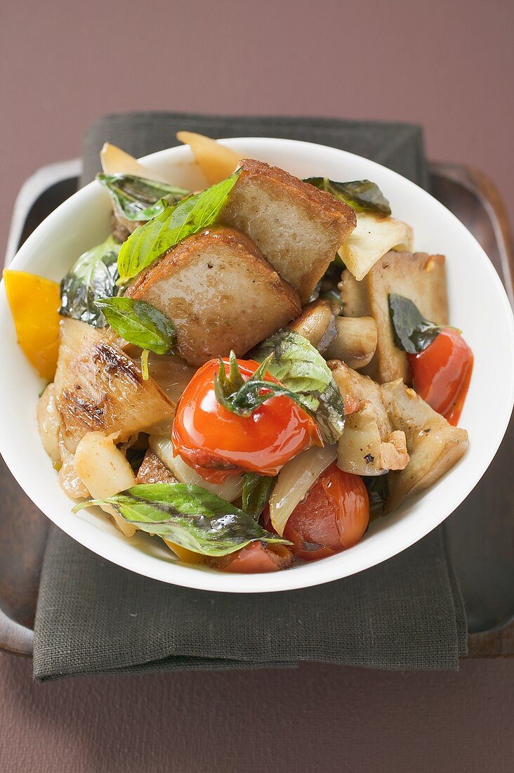 Fried tofu with vegetables