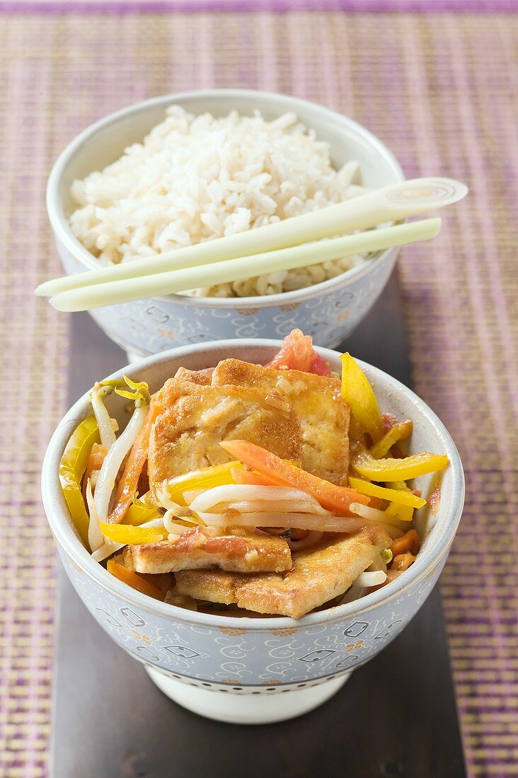 Fried tofu with vegetables and rice (Asia)