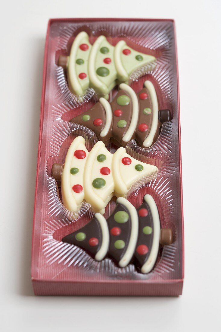 Schokoladenchristbäume in Verpackung