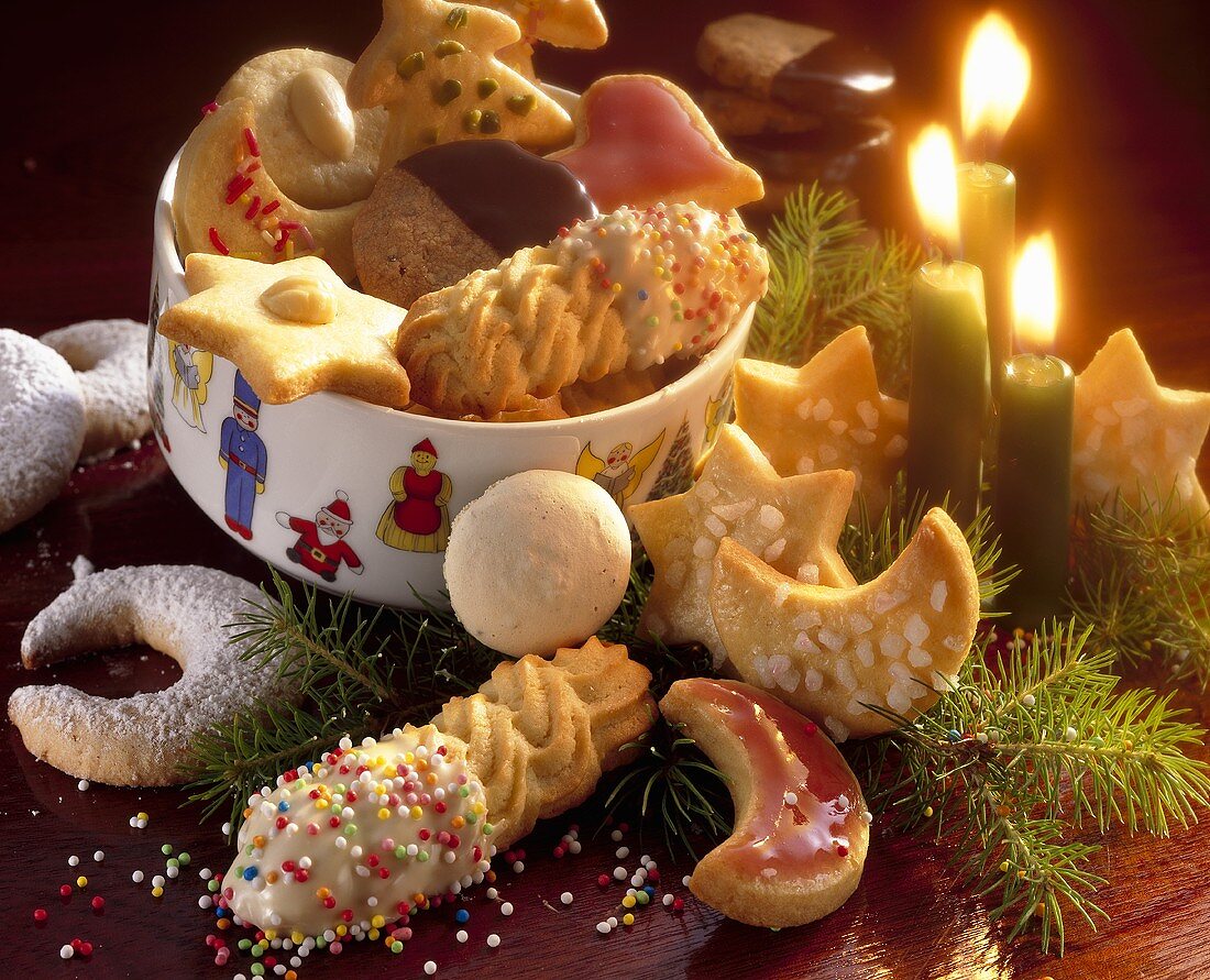 Dish of biscuits and Advent arrangement