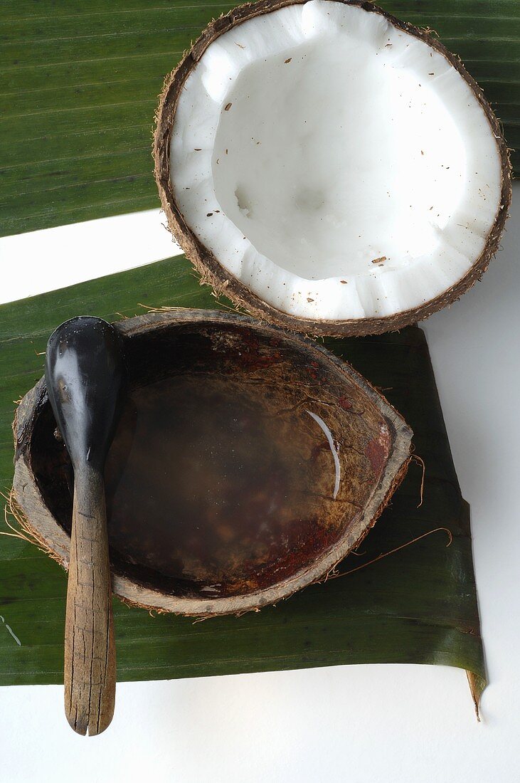 Kokosnuss und Kokosnussöl