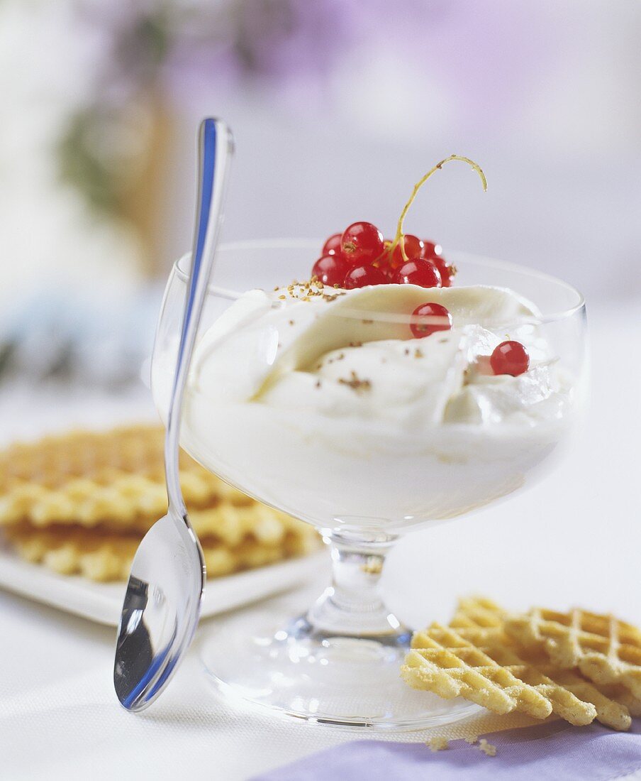 High-fat quark with redcurrants and waffles