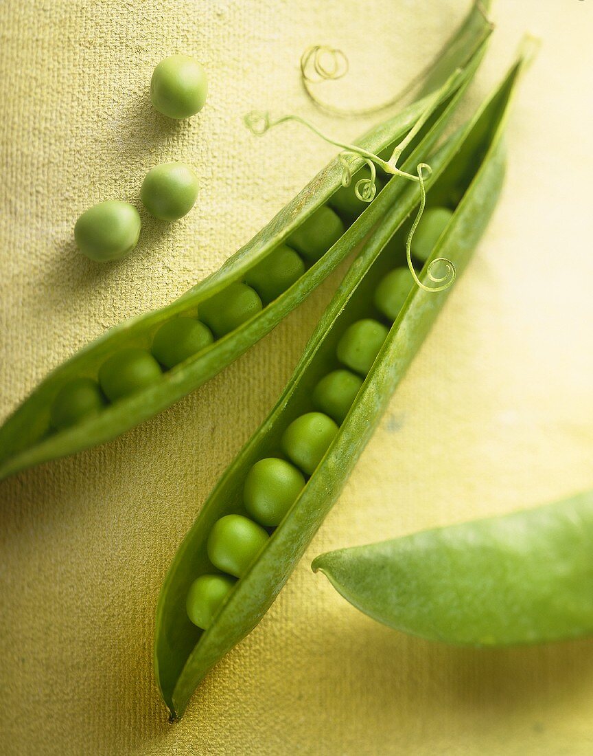 Opened pea pods
