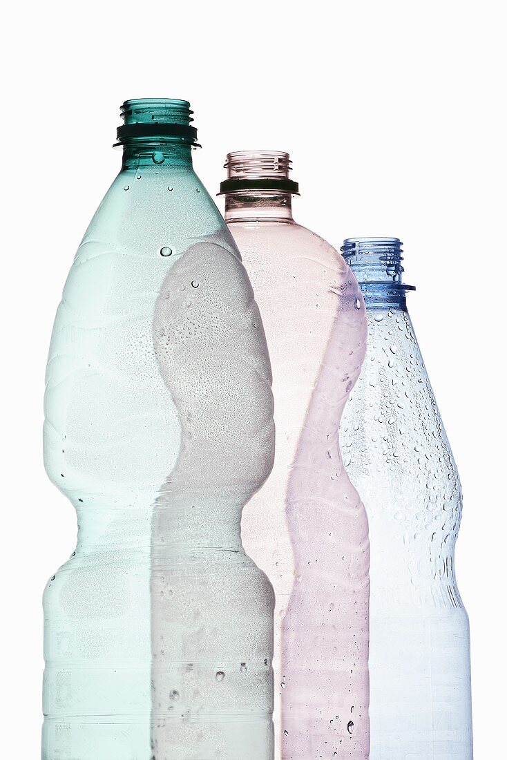 Drei Plastikflaschen