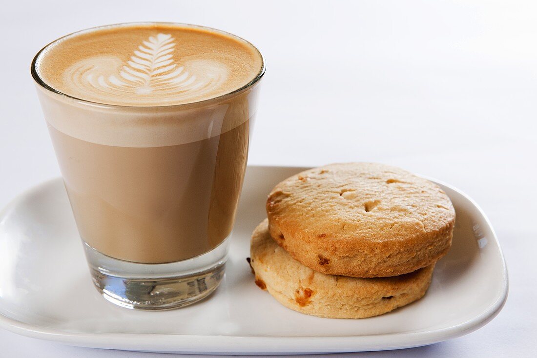 Caffe latte with biscuits