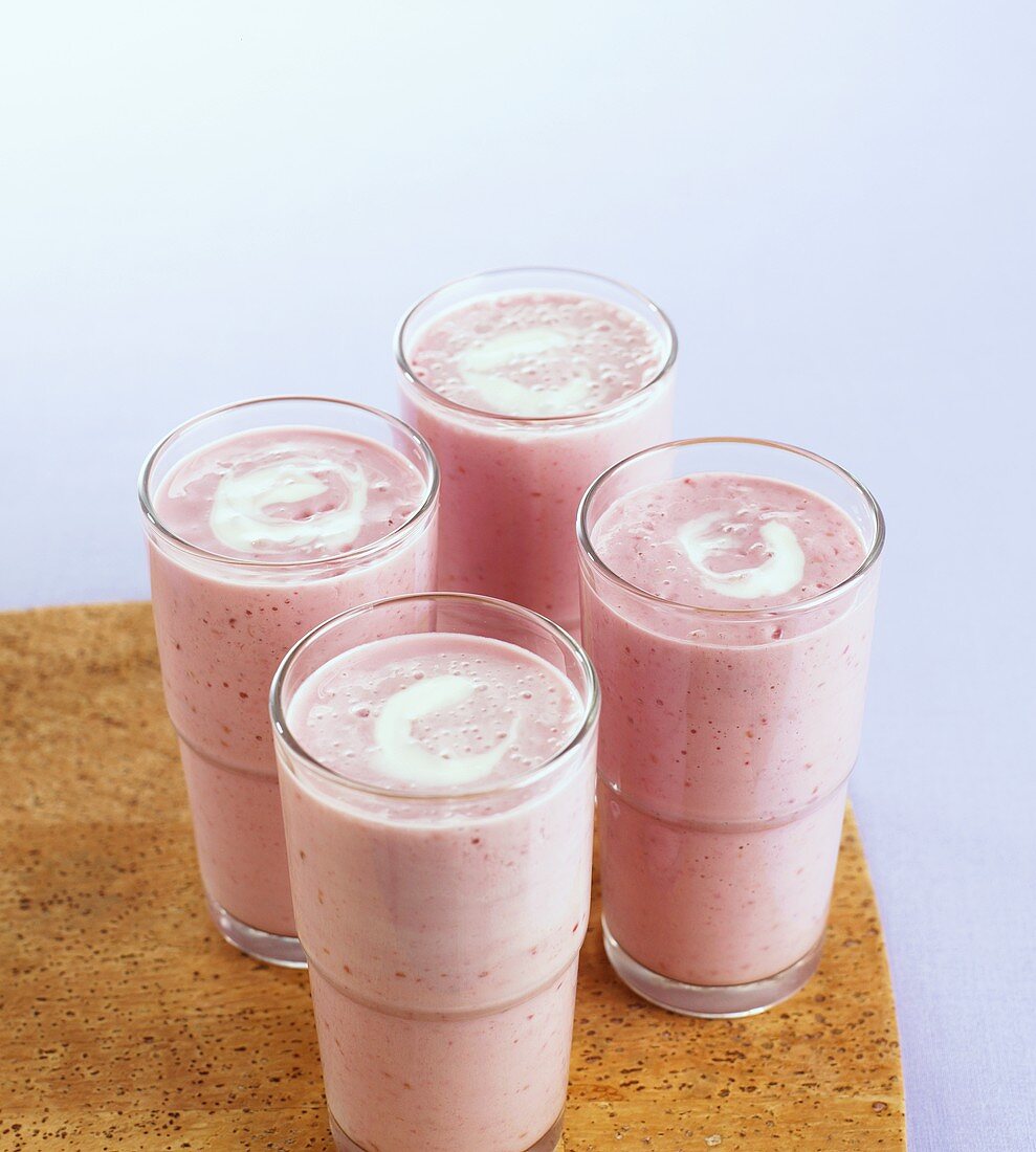 Raspberry yoghurt shakes in glasses