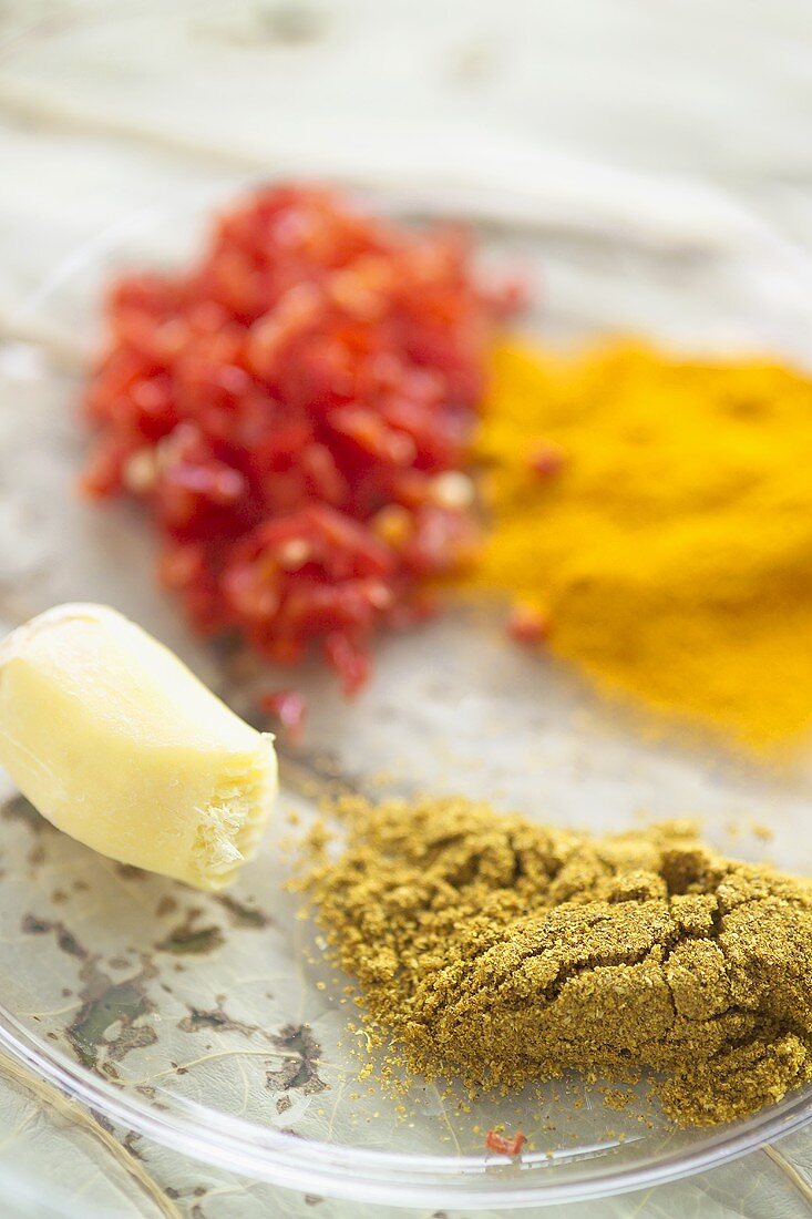 Gewürze und Zutaten für Kichererbsen-Curry
