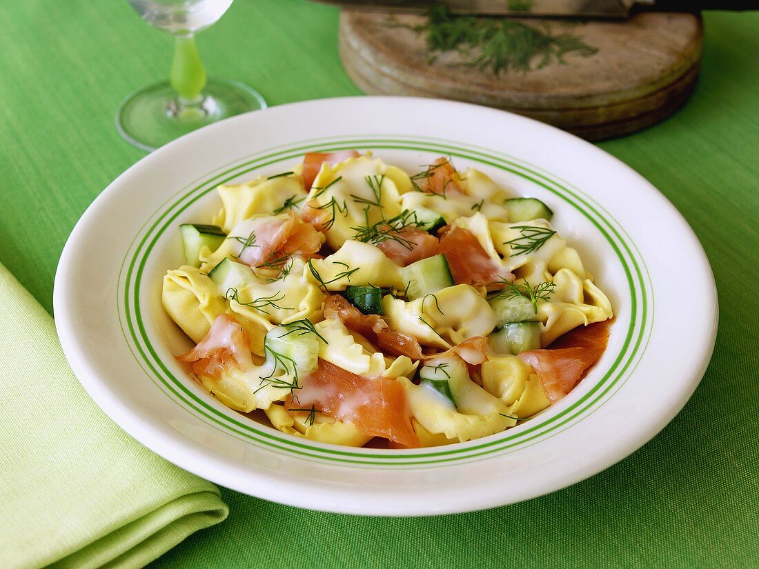 Tortellini with salmon and dill