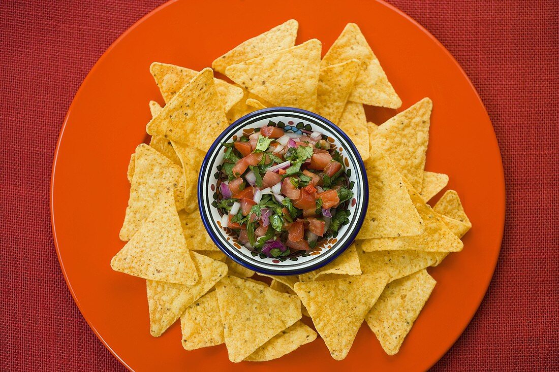 Tomato salsa with tortilla chips