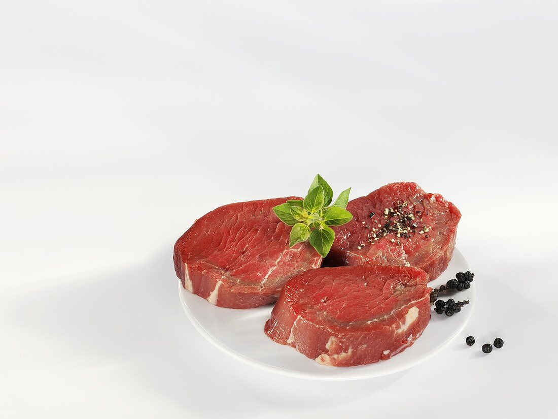 Drei Rinderfilet-Steaks