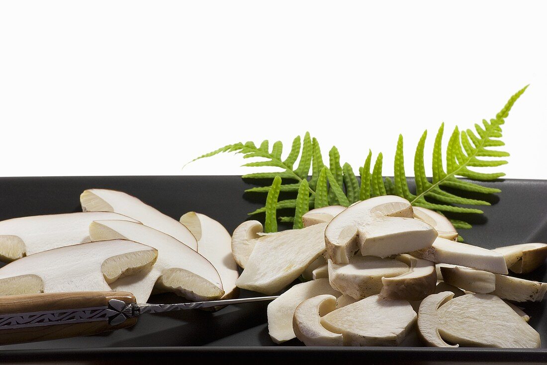 Sliced ceps on a serving plate