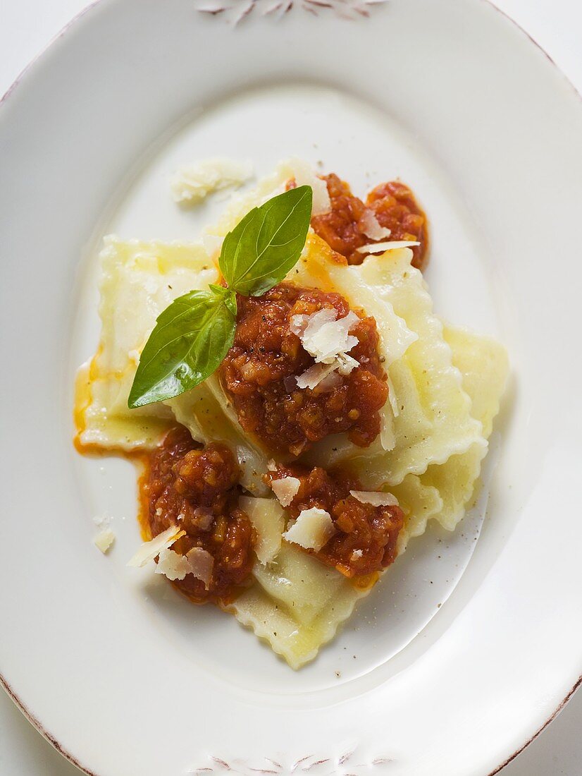 Ravioli with mince and tomato sauce