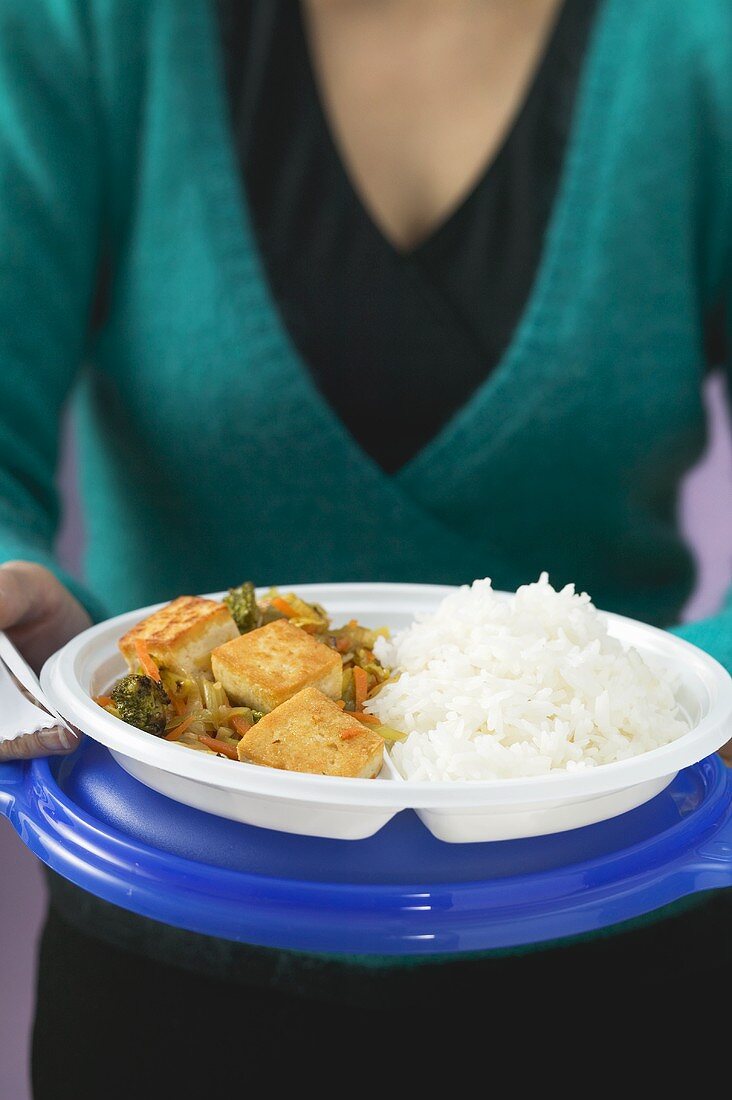 Wokgemüse mit gebratenem Tofu