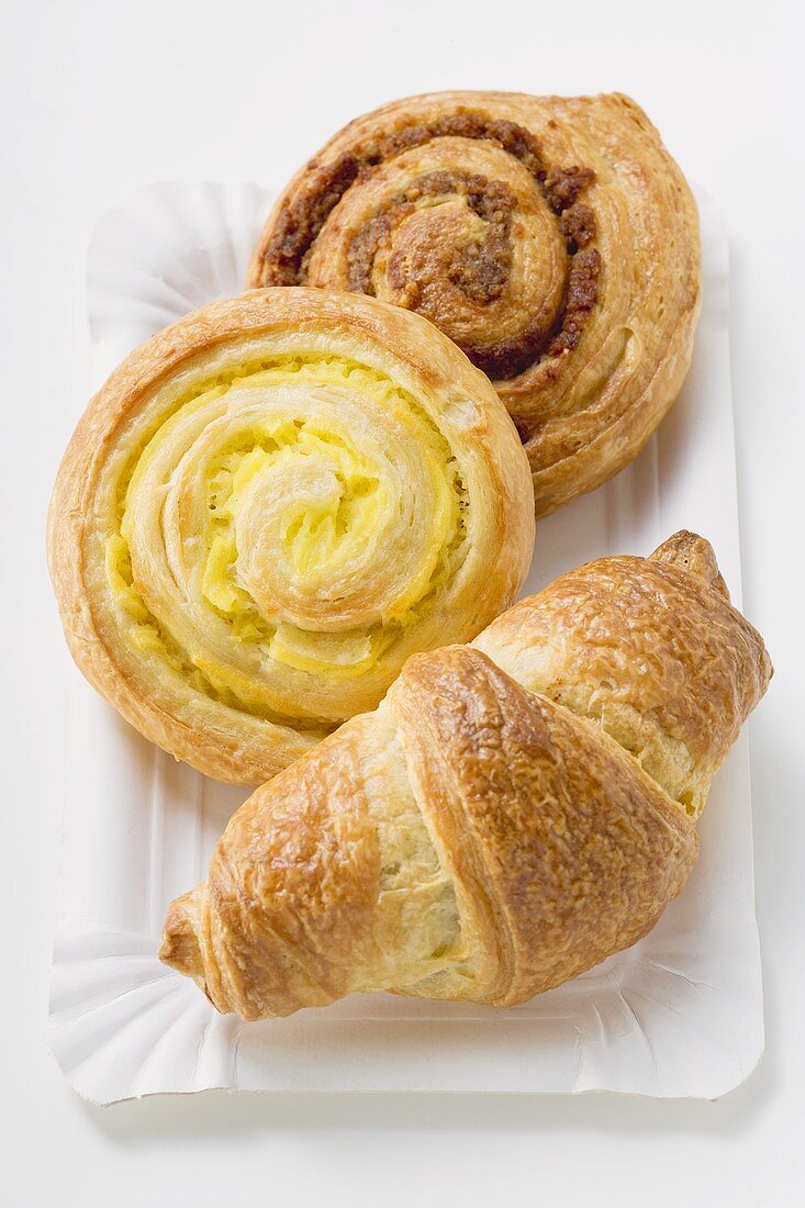 Filled puff pastries