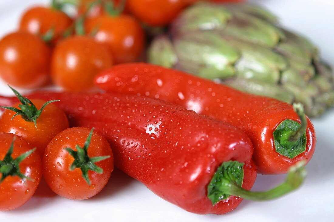 Chillies, tomatoes and artichoke