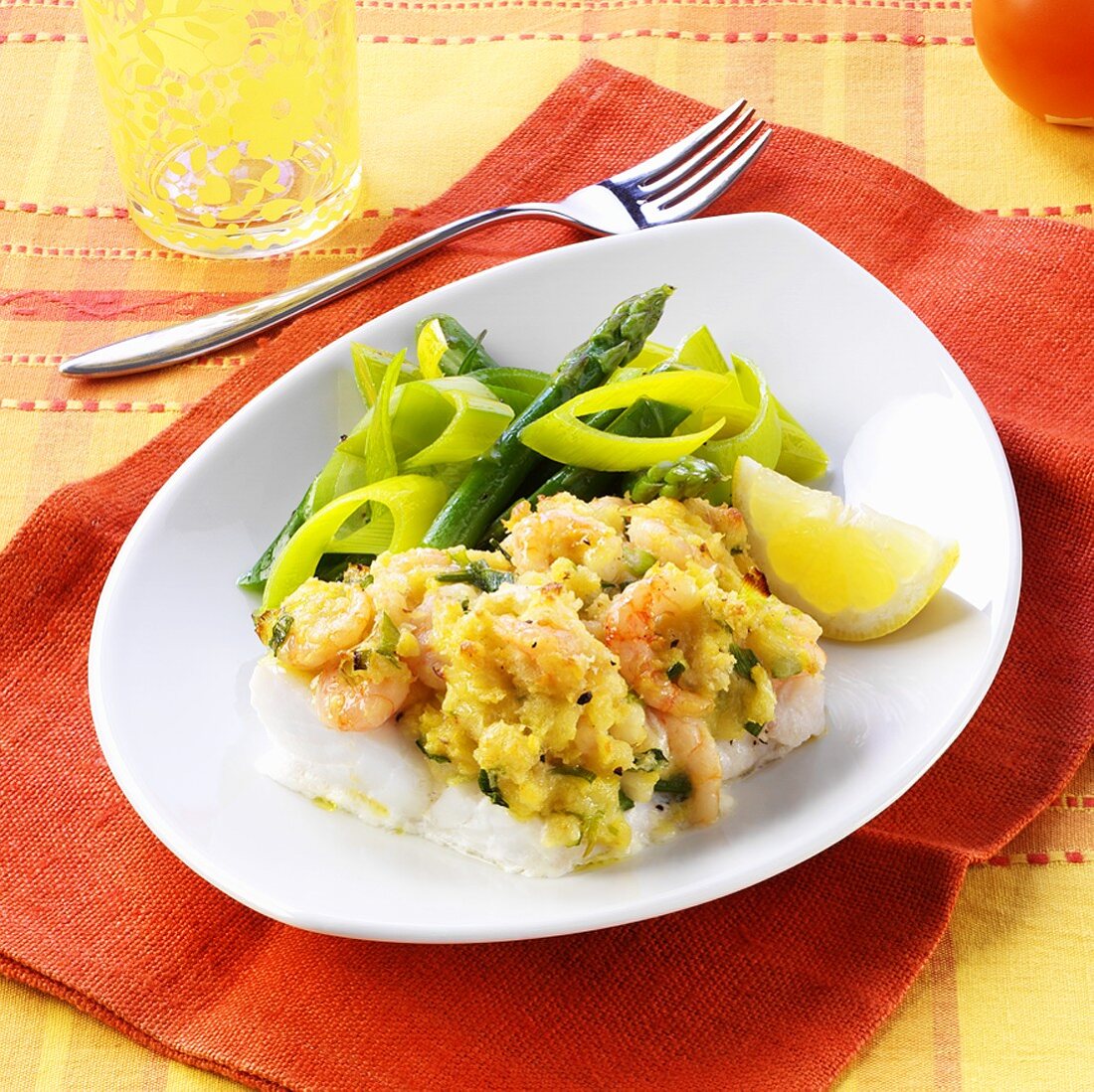 Fish fillet with shrimp and vegetable crust