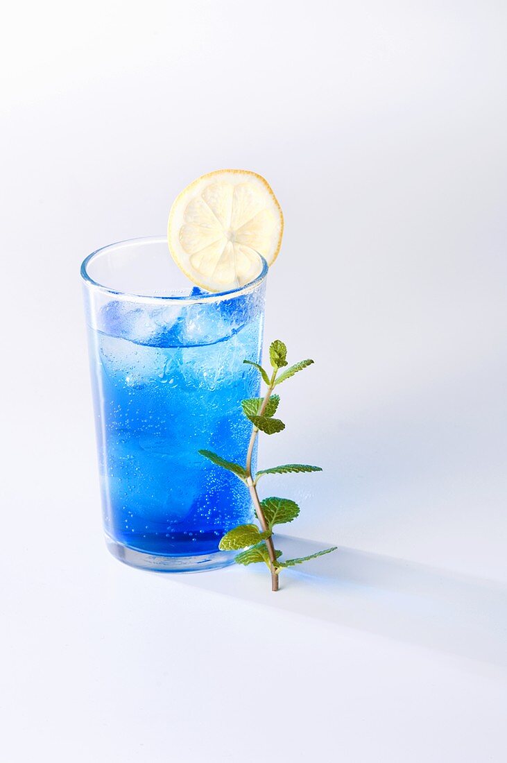 Blue Moon (Blue Curacao cocktail)