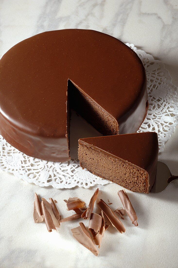 Angeschnittene Sachertorte